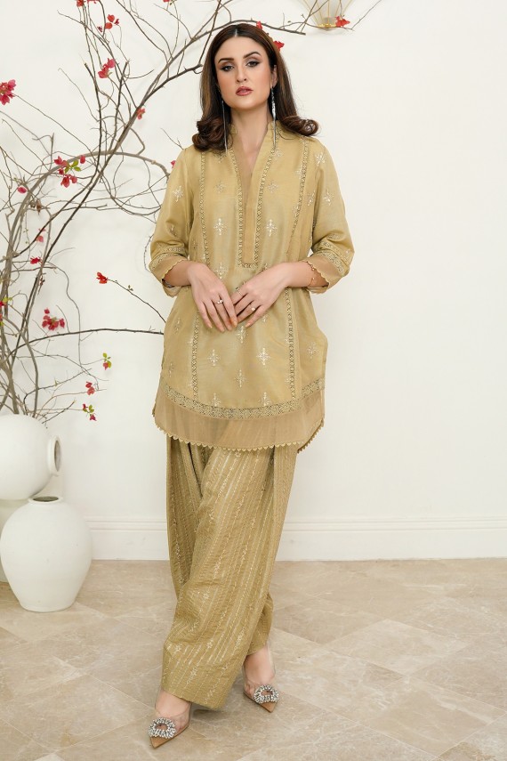 Gold raw silk 2pc suit with shalwar. 