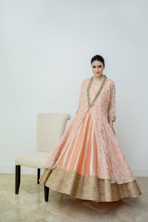 Peach Embroidered Chiffon 2pc Formal Suit. 