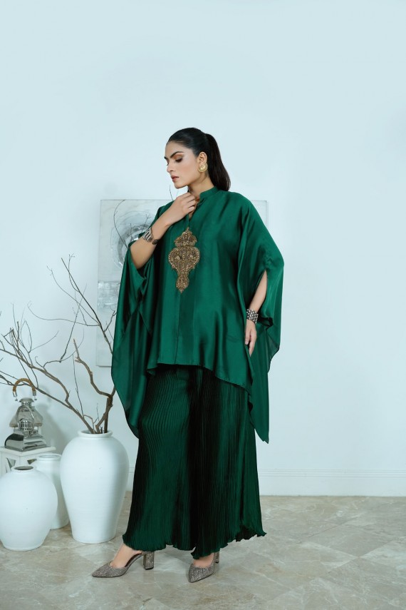 Green 2pc silk suit.