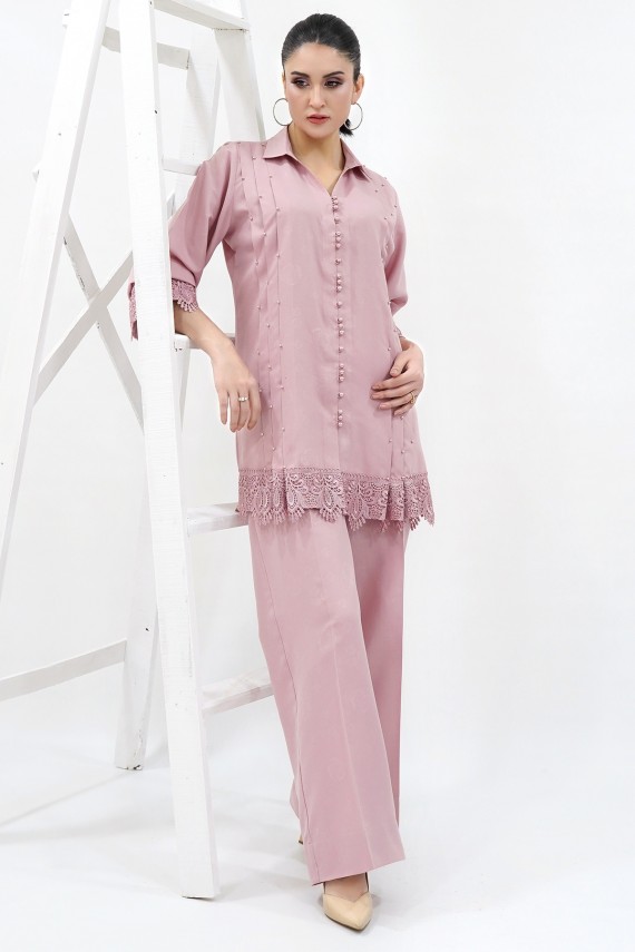 Pink crepe 2pc suit. 