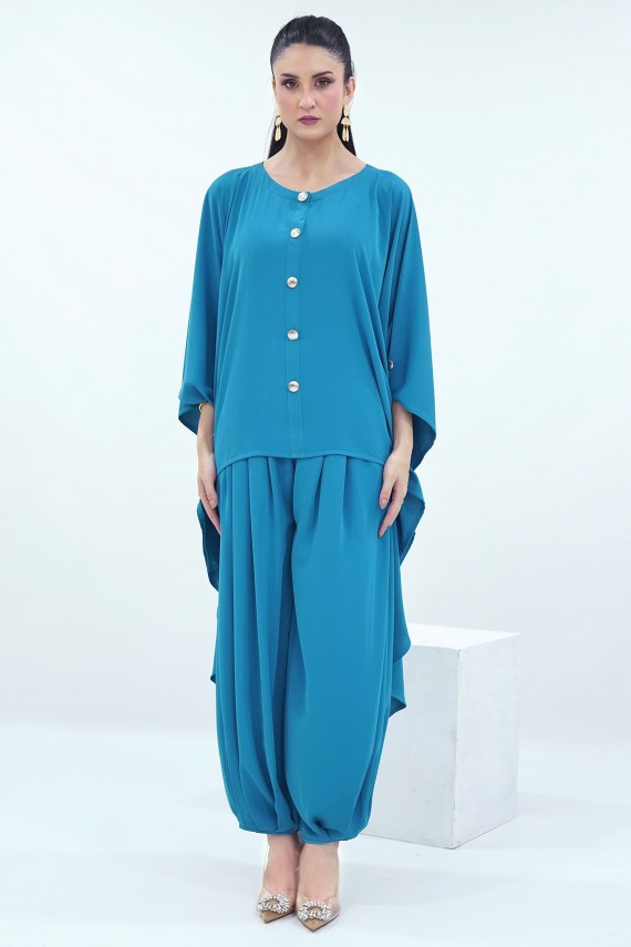 Blue crepe 2pc suit. 
